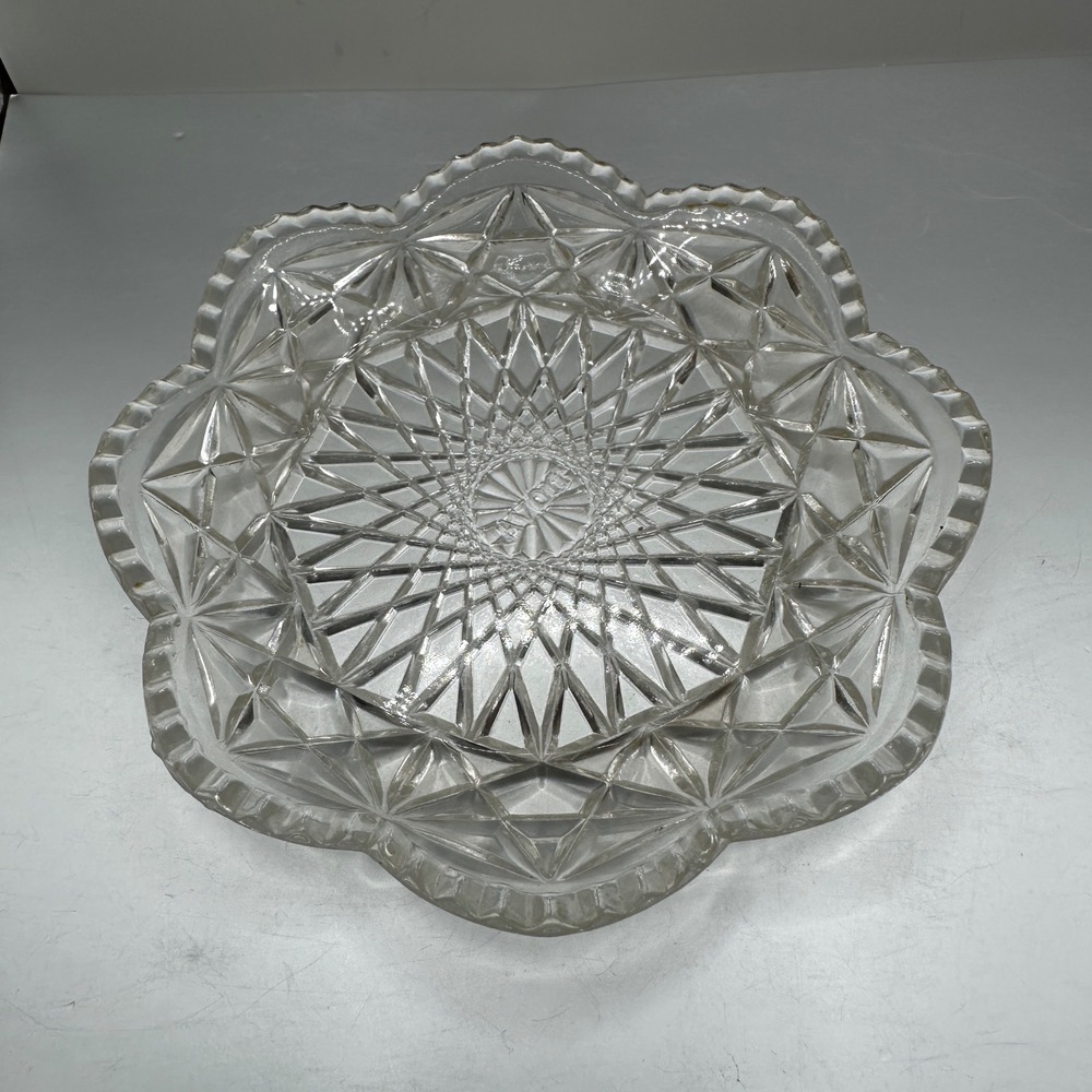Vintage Avon Clear Pressed Glass Bowl Scalloped Rim Sunburst Diamond Pattern 7in